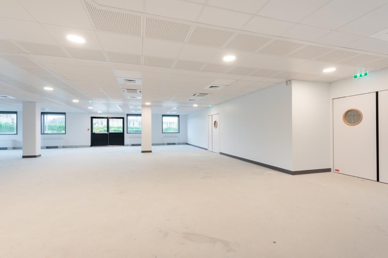 Bureau Saint-Aubin 3359m² Location bureau Saint-Aubin Essonne OLBUR2103595 7